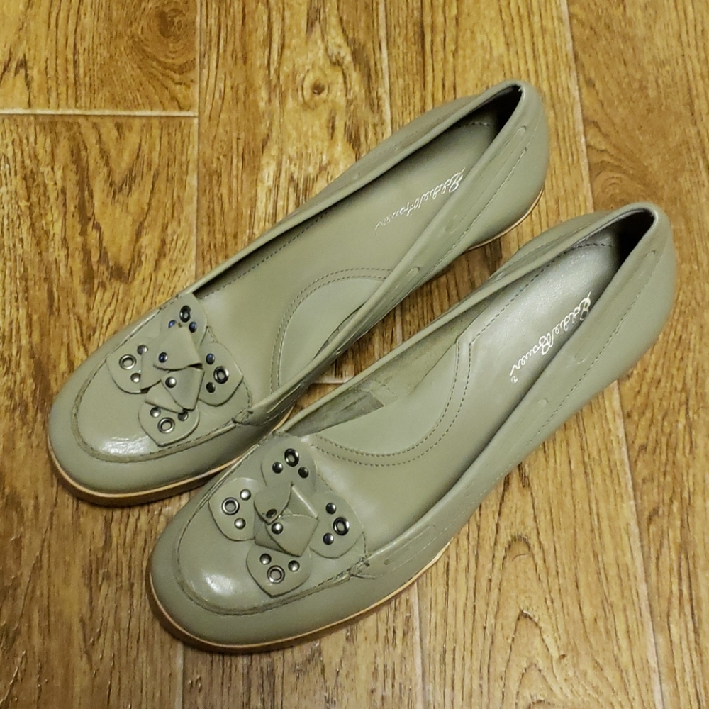 Eddie Bauer wedge loafers.  Size 8